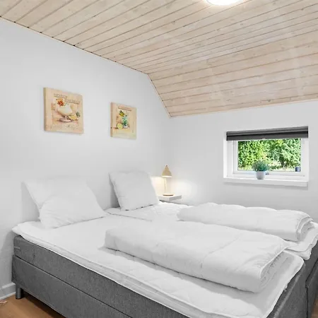 Erle - 830m From The Sea By Interhome